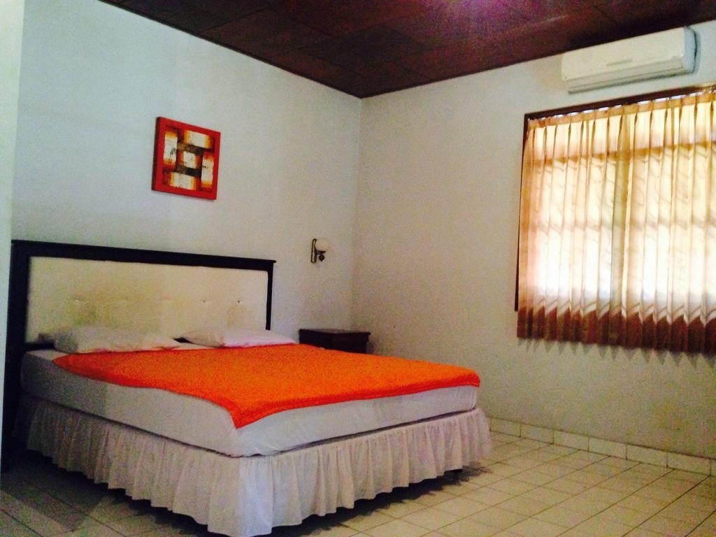 Mekar Jaya Bungalows Kuta Lombok Quarto foto